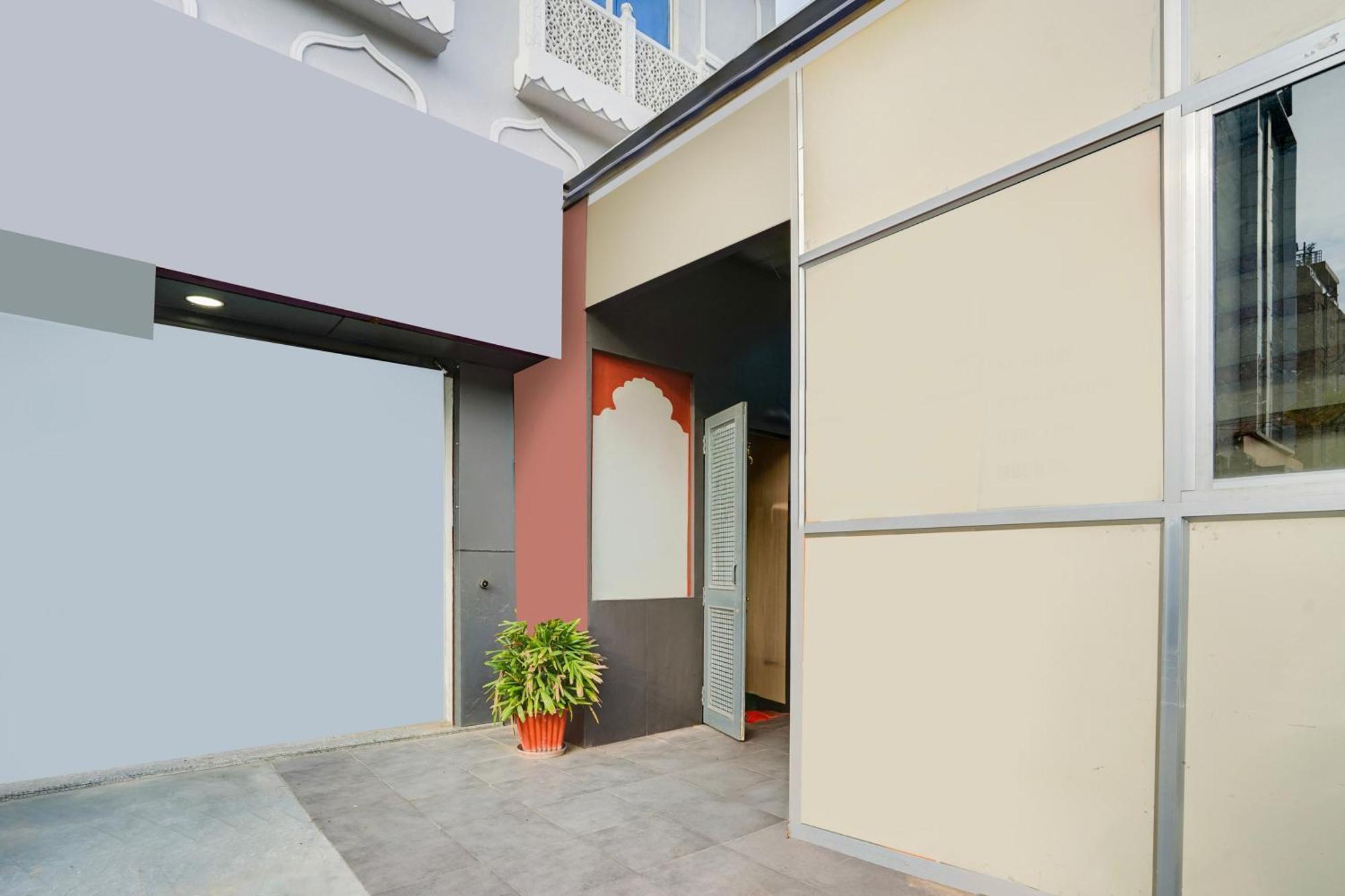 Super Hotel O Jln Marg Malviya Nagar Formerly Hotel Braj Haveli Джапур Экстерьер фото